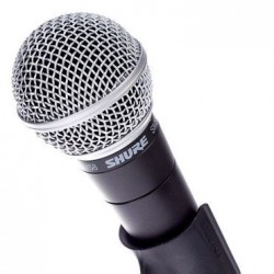 Най добрият микрофон за пеене на живо